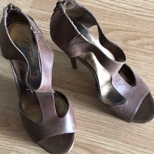 Fergie zip close leather heels
